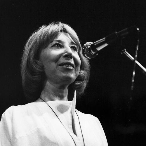 Cora Vaucaire