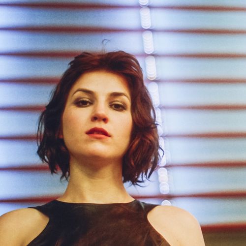 Estrons