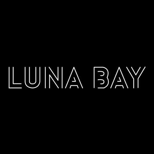 Luna Bay
