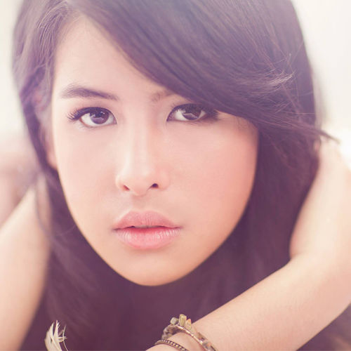 Maudy Ayunda
