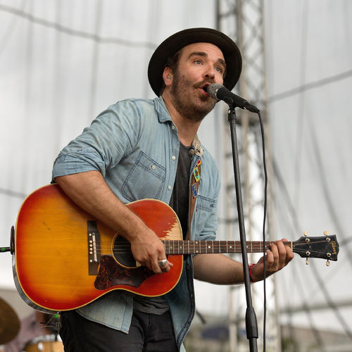 Red Wanting Blue