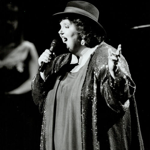 Rita MacNeil