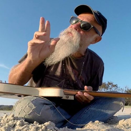 Seasick Steve & The Level Devils