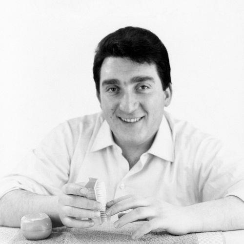 Tony Dallara